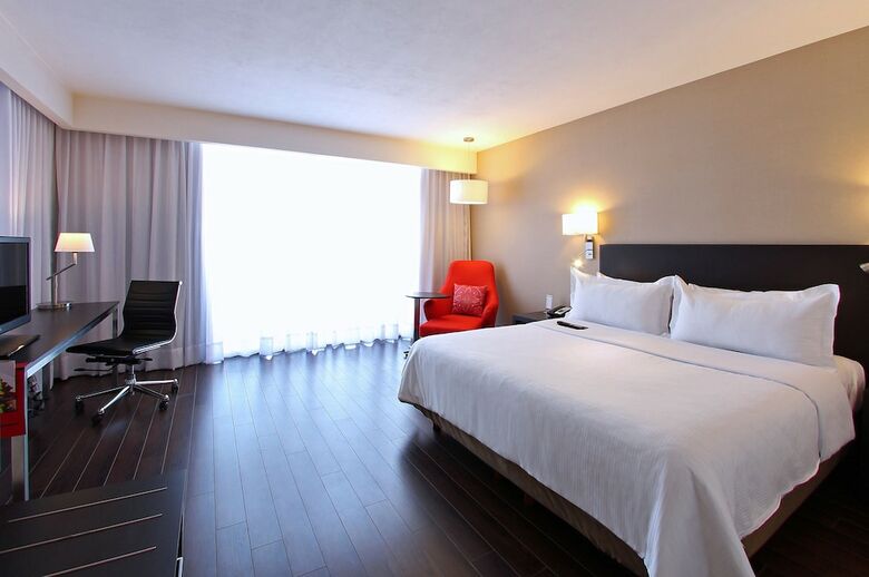 Hotel Fiesta Inn Express Monterrey Centro