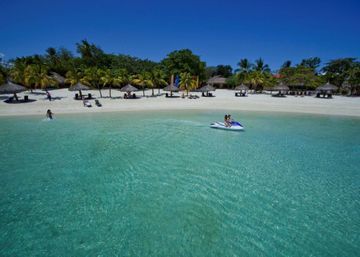 Hotel Maribago Blue Water