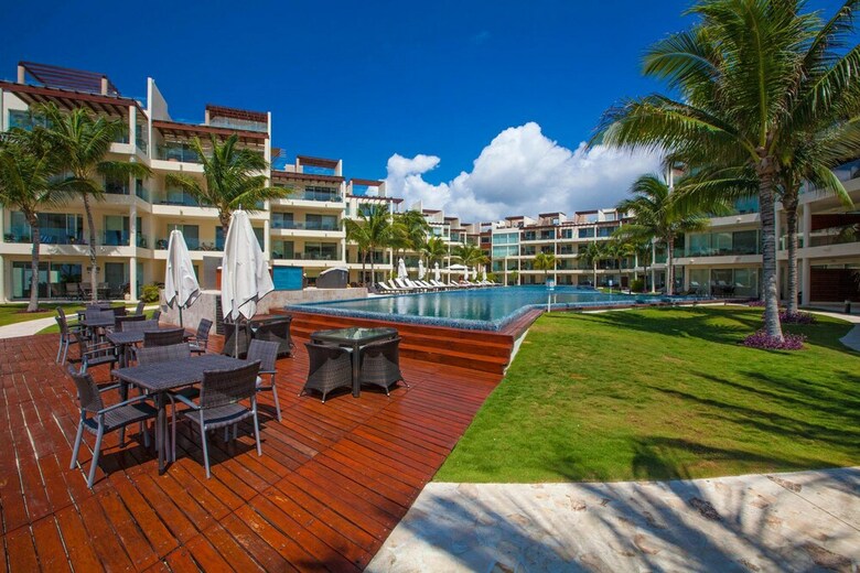 Apartamento The Elements Oceanfront & Beachside Condo Hotel