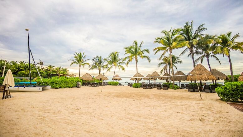 Apartamento The Elements Oceanfront & Beachside Condo Hotel