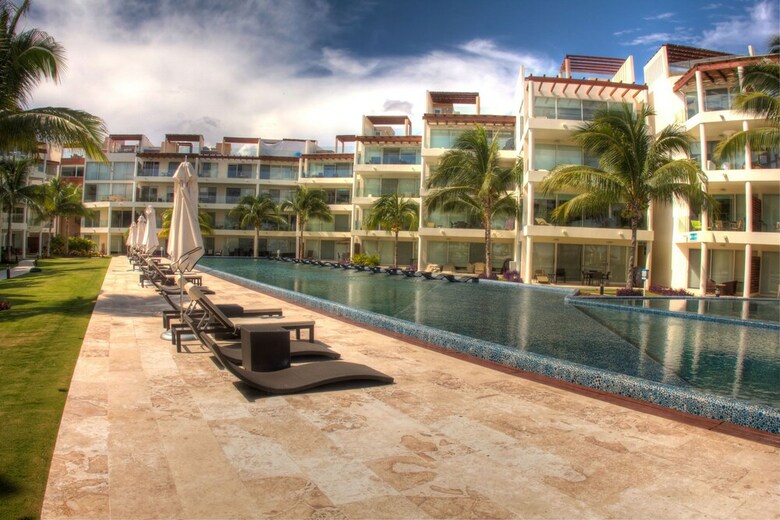 Apartamento The Elements Oceanfront & Beachside Condo Hotel