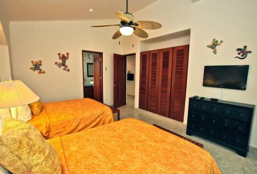 Beachside Villa- Casa Azul Caribe