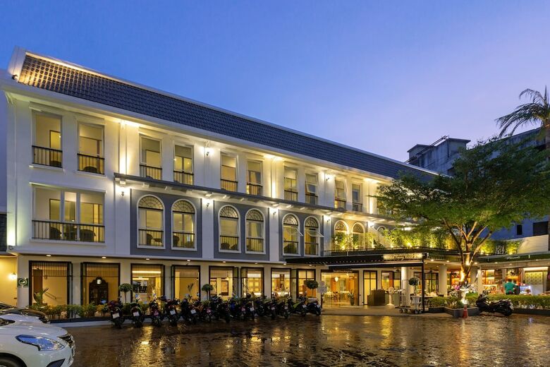 Hotel Sawaddi Patong Resort (Deluxe)