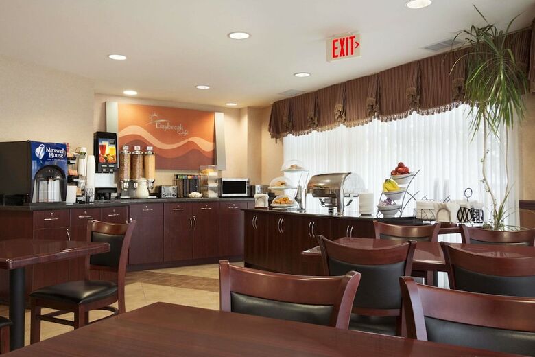 Hotel Days Inn And Suites - Langley