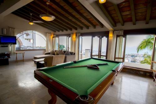 Condo-campanario-701-a-ph