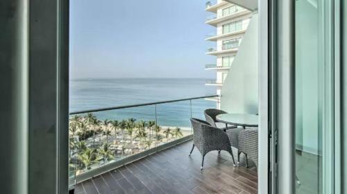 Apartamento Beachfront Condo In Puerto Vallarta!