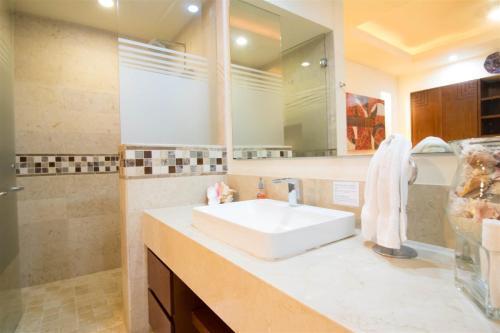 V399-108