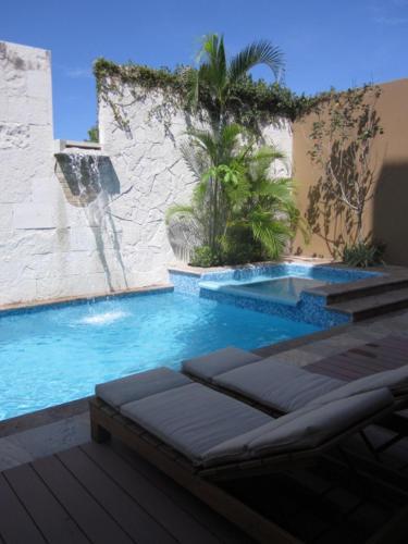 Blaze Hotel & Suite
