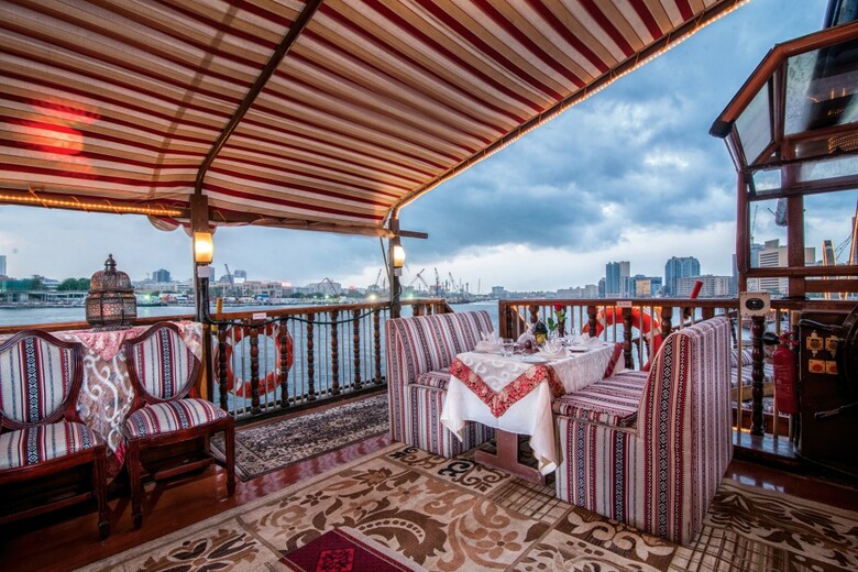Radisson Blu Hotel, Dubai Deira Creek