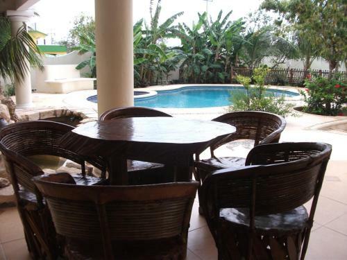 Lge Privat Villa / 13 Bed Sizes