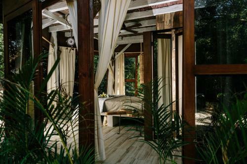 Hotel Mamasan Treehouses & Cabins