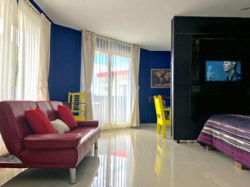Van Gogh Apartment