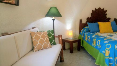Hostal Casitas El Escondite Playa La Ropa