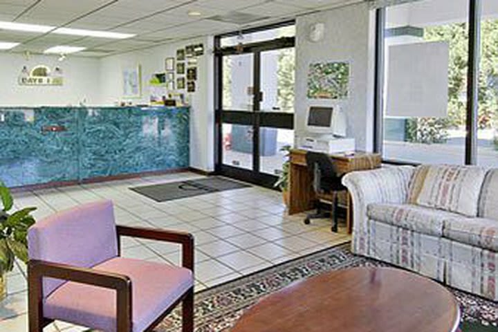 Hotel Days Inn