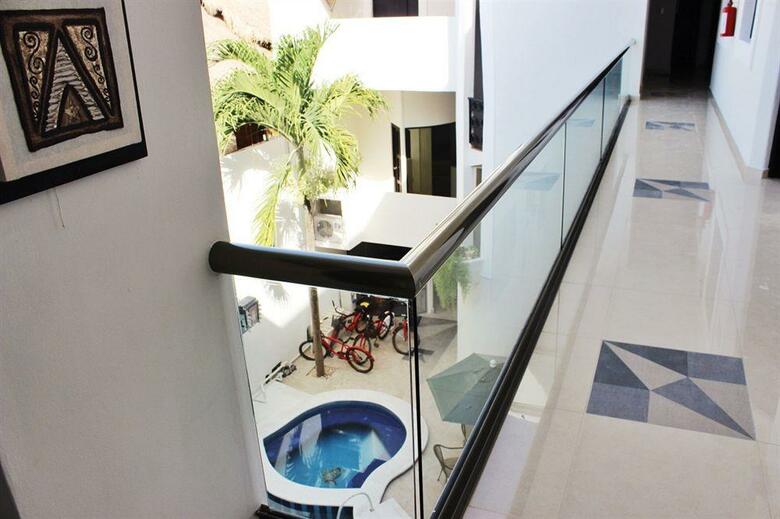 Sasha Hotel