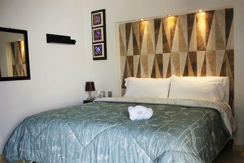 Sasha Hotel
