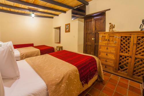 Hotel Adobe Y Teja