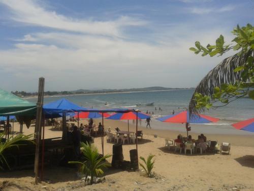 Hotel Y Bungalows Emmanuel