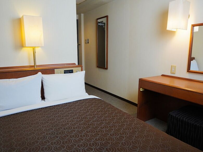 Plaza Hotel Tenjin