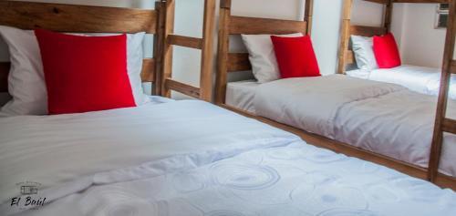 Albergue Hostal El Baul