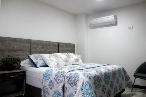 Ari Hotel
