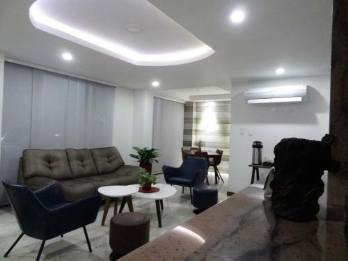 Ari Hotel