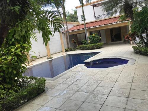 Casa Rosario Ciudad Jardin Cali