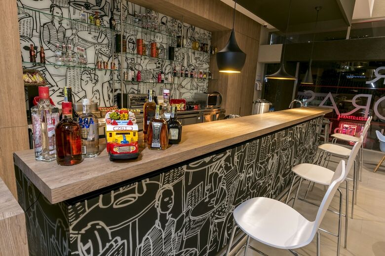 Hotel Ibis Cali Granada