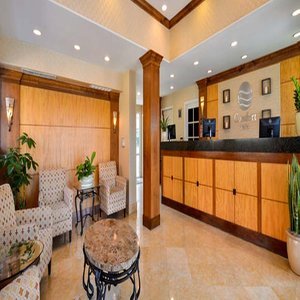 Comfort Inn & Suites Hotel Circle