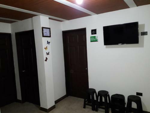 Albergue Hostal Balcones De La Piedra