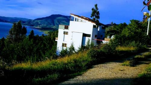 Hostal Abadia De Tomine