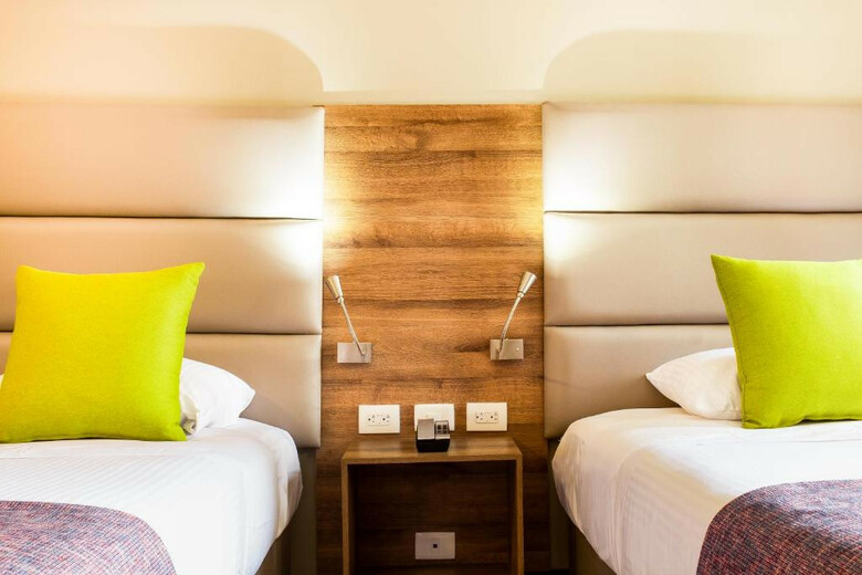 Hotel F25