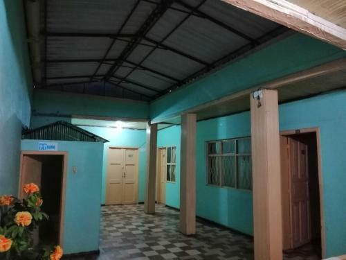Six Avenue Hostal
