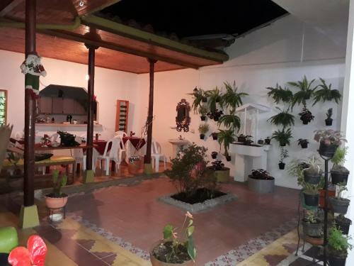Albergue Hostal Y Pizzeria Romana