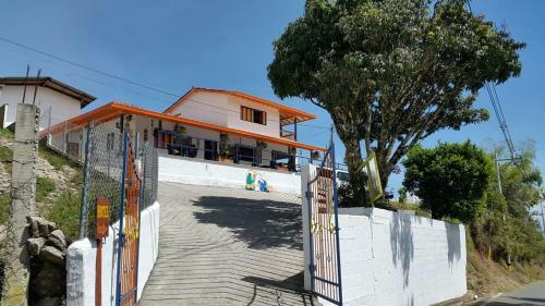 Hotel Campestre Milagros