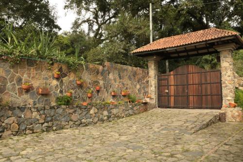 Hotel La Casa Del Arbol