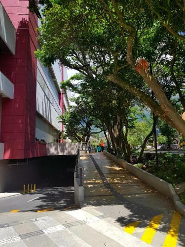 Apartamentos Tranvia- Mall La Central