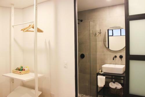 574 Hotel