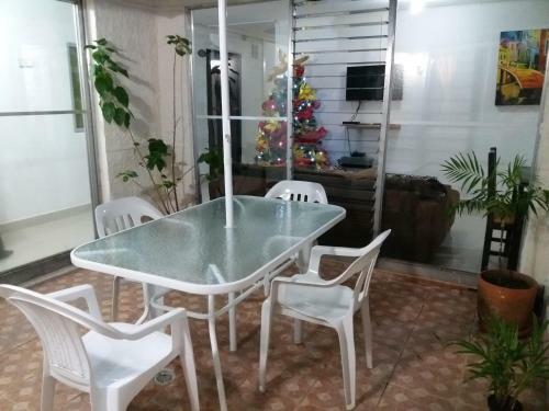 Apartahotel Calasanz Home