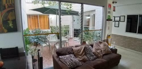 Apartahotel Calasanz Home