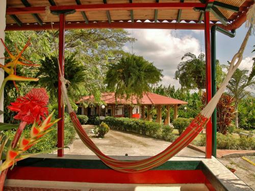Hotel Hostal Portal Del Sam�n