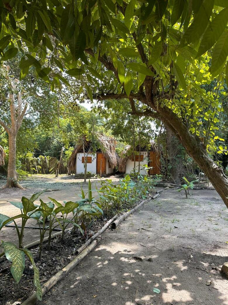 Hostal La Aldea Hostel