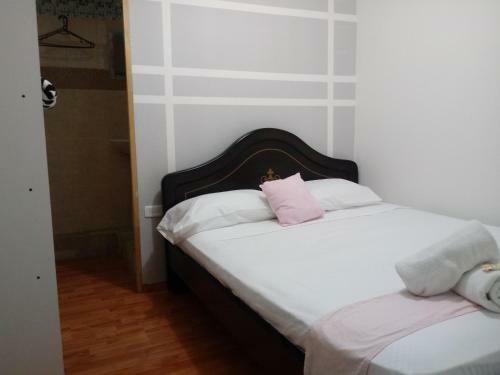 Hotel Yellow Maraya