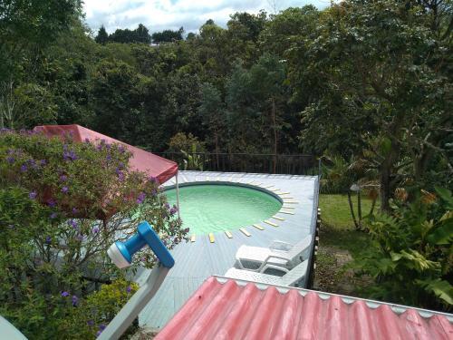 Hermoso Chalet En Zona Camprestre
