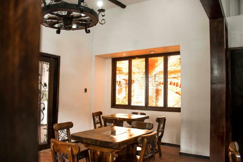 Hotel Los Portales Inn