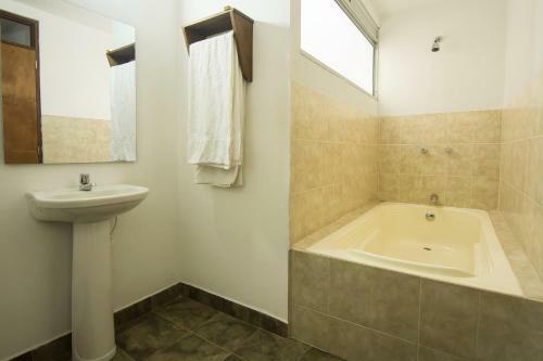 Hotel Plaza Suites
