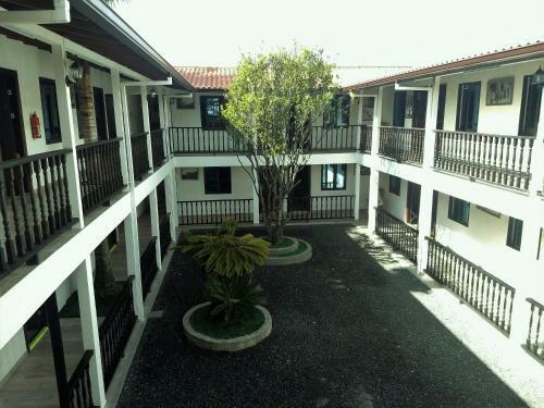 Hotel La Tia Emiss