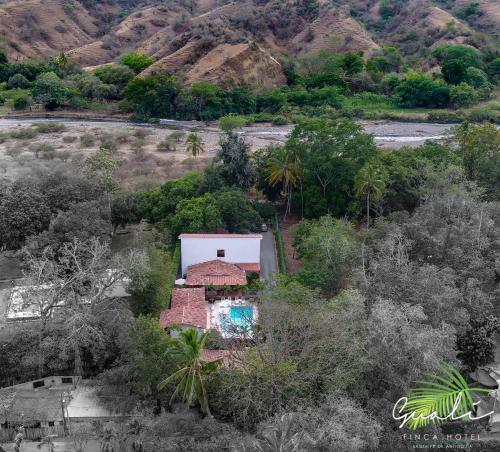 Finca Hotel Guali Santafe