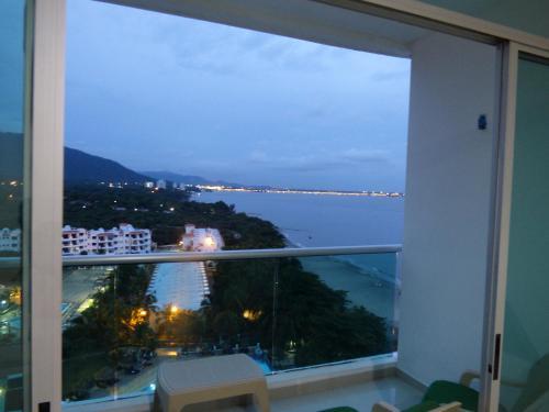 Apartamento Costa Azul Suites 906