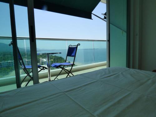 Apartamento Costa Azul Suites 905
